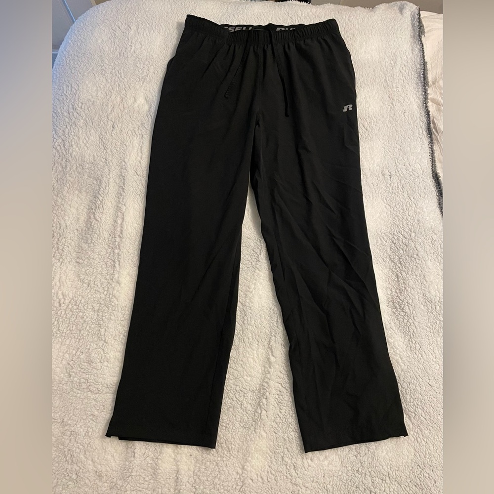 Russell men’s dri–power wind pants black size large